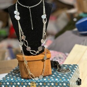 Elegant Silver Tone Chain Necklace